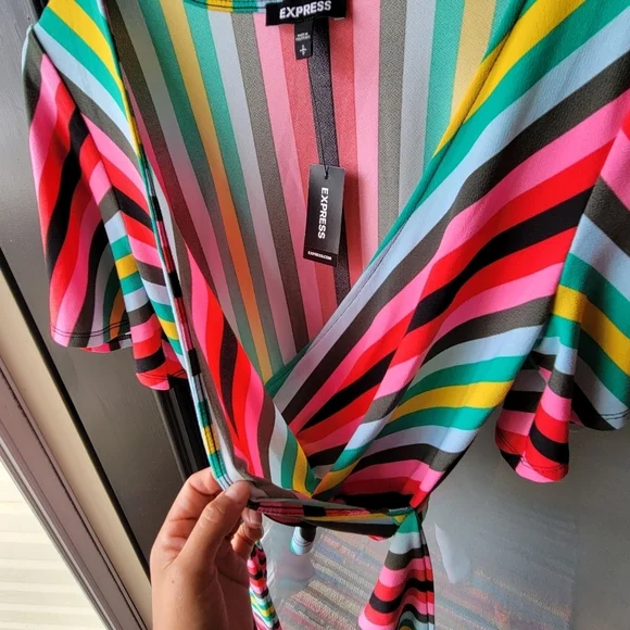 Express Spring Colorful Striped Blouse W/Strap Size S/P Short Sleeve V Neck NWT - Picture 10 of 10